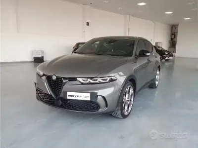 Begagnad Alfa Romeo Tonale Edizione Speciale 131 HK (96 kW) 2022 Grå SUV