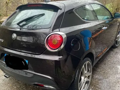 Usata Alfa Romeo MiTo Distinctive 120 CV (88 kW) 2009 Nero Utilitaria