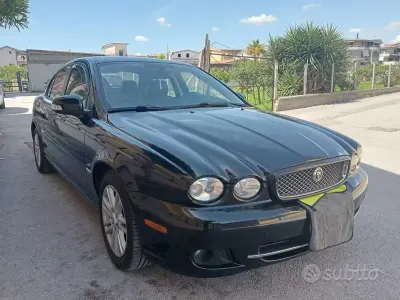 Usata Jaguar X-type 145 CV (106 kW) 2009 Nero Berlina