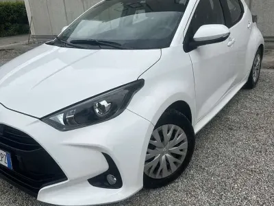 Usata Toyota Yaris Hybrid