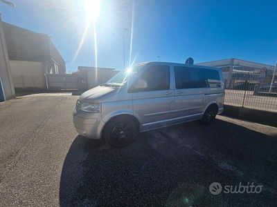 Usata VW Multivan 2006 Grigio Furgone