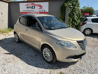 Usata Lancia Ypsilon Gold 69 CV (50 kW) 2014 Utilitaria