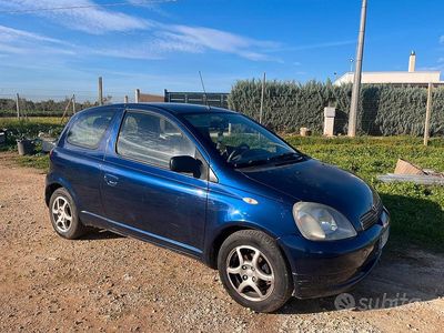 Usata Toyota Yaris 2001 Berlina