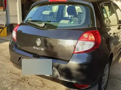 Usata Renault Clio II 75 CV (55 kW) 2010 Nero Berlina