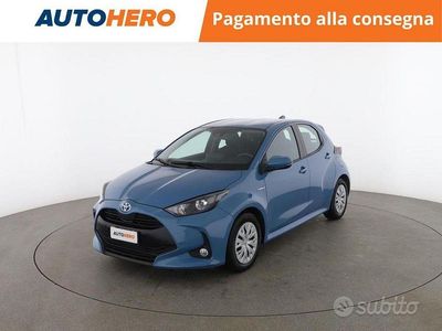 Usata Toyota Yaris Hybrid Business Edition 92 CV (67 kW) 2021 Blu Berlina