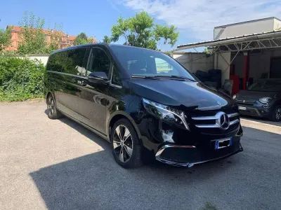 Usata Mercedes V250 Premium 190 CV (139 kW) 2022 Nero Monovolume