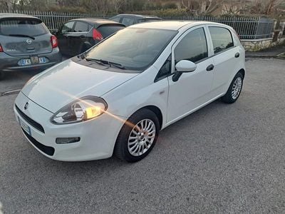 Usata Fiat Punto Street 95 CV (69 kW) 2016 Bianco Utilitaria