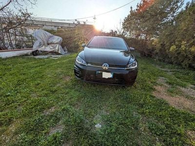 Usata VW Golf VII Trendline 116 CV (85 kW) 2018 Nero Utilitaria