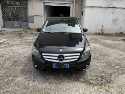 Usata Mercedes B180 Executive 109 CV (80 kW) 2012 Nero Monovolume