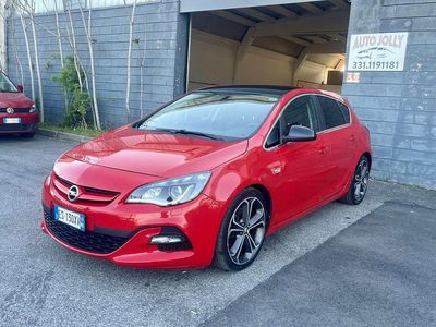 Usata Opel Astra S 195 CV (143 kW) 2013 Rosso Berlina