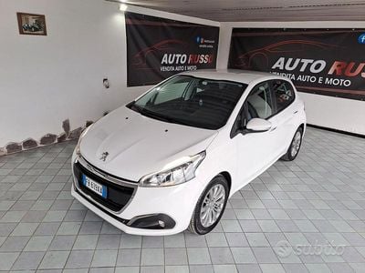 Usata Peugeot 208 Allure 75 CV (55 kW) 2016 Bianco Utilitaria