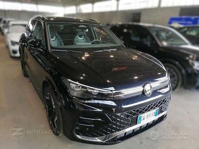 Usata VW Tiguan R-line 150 CV (110 kW) 2024 Nero SUV