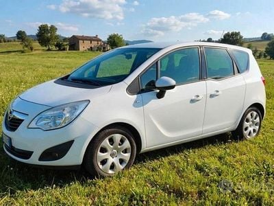 Usata Opel Meriva 101 CV (74 kW) 2011 Bianco Monovolume