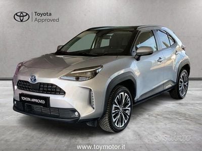 Usata Toyota Yaris Cross Lounge 116 CV (85 kW) 2024 Grigio SUV