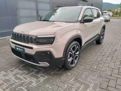 Usata Jeep Avenger Summit 101 CV (74 kW) 2025 Beige SUV