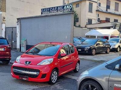 Rosso Usata 2009 Peugeot 107 Access Utilitaria | 3700 € (Buon prezzo)
