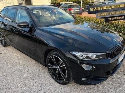 Usata BMW 318 150 CV (110 kW) 2023 Nero Station wagon