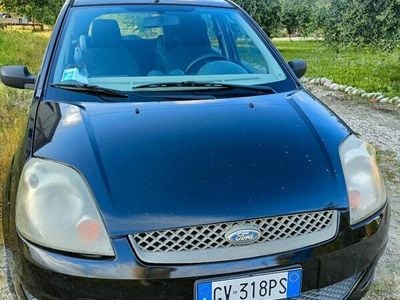 Usata Ford Fiesta 80 CV (58 kW) 2008 Nero Utilitaria