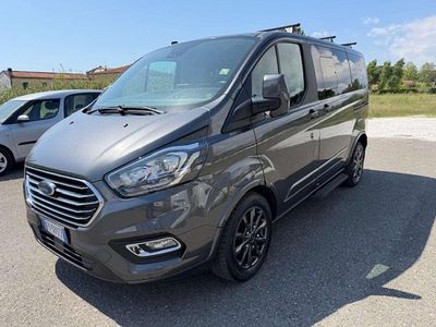 Begagnad Ford Tourneo Titanium 131 HK (96 kW) 2019 Grå Minibuss
