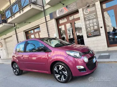 Usata Renault Twingo 75 CV (55 kW) 2012 Viola Utilitaria