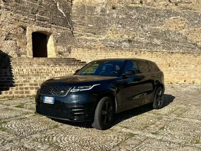 Usata Land Rover Range Rover Velar R-Dynamic 179 CV (131 kW) 2020 Nero SUV