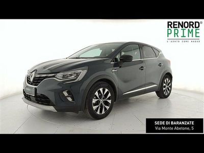 Usata Renault Captur Techno 145 CV (106 kW) 2023 Blu scuro SUV