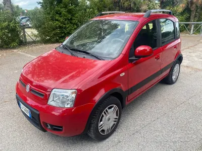 Gebraucht Fiat Panda Climbing 77 PS (56 kW) 2011 Rot Kleinwagen