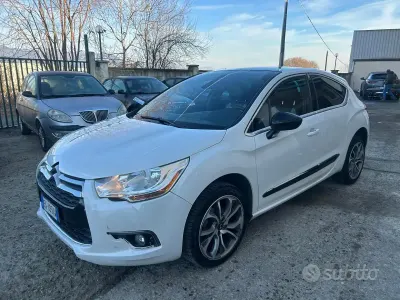 Usata DS Automobiles DS4 So Chic 136 CV (100 kW) 2015 Bianco Berlina