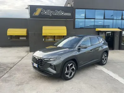 Usata Hyundai Tucson 136 CV (100 kW) 2022 Grigio scuro / metallizzato SUV