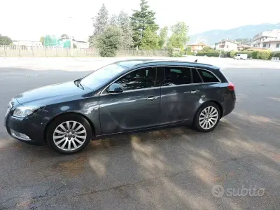 Usata Opel Insignia Cosmo 131 CV (96 kW) 2010 Grigio Station wagon