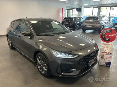 Usata Ford Focus ST-Line X 125 CV (91 kW) 2023 Grigio Berlina