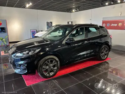 Usata Ford Kuga ST-Line 120 CV (88 kW) 2022 Nero SUV