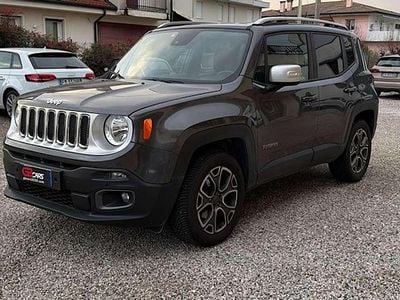 Usata Jeep Renegade Limited 140 CV (102 kW) 2017 Grigio SUV