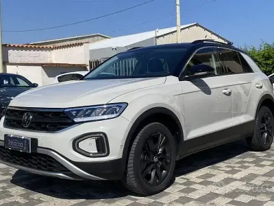 Usata VW T-Roc Life 116 CV (85 kW) 2025 Nero SUV