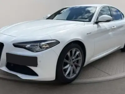 Usata Alfa Romeo Giulia Super 200 CV (147 kW) 2020 Bianco Berlina