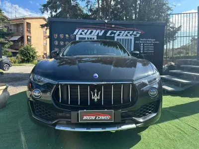 Usata Maserati Levante 250 CV (183 kW) 2016 Nero SUV