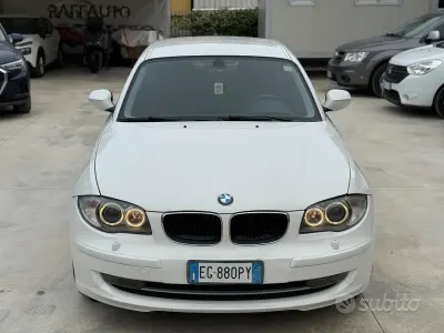 Usata BMW 116 116 CV (85 kW) 2011 Bianco Utilitaria