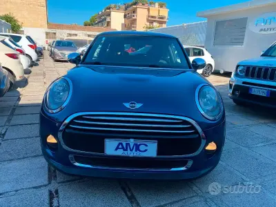 Usata Mini Cooper D 116 CV (85 kW) 2016 Bluazzurro Utilitaria