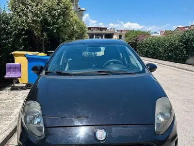 Usata Fiat Punto 77 CV (56 kW) 2012 Nero Utilitaria