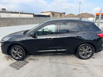 Usado Ford Kuga ST 120 CV (88 kW) 2021 Negro SUV