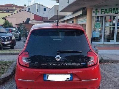 Usata Renault Twingo Intens 30 kW (42 CV) 2021 Rosso Utilitaria