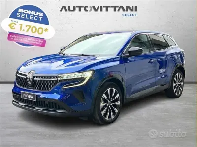 Usata Renault Austral Techno 200 CV (147 kW) 2023 Blu scuro SUV