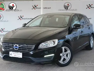 Usata Volvo V60 Kinetic 115 CV (84 kW) 2015 Nero Station wagon