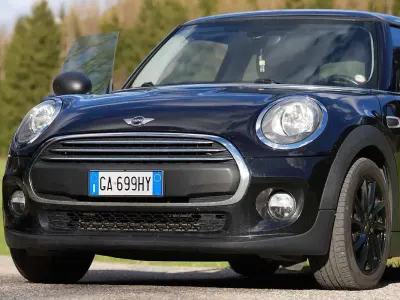 Usata Mini ONE 102 CV (75 kW) 2015 Nero Utilitaria