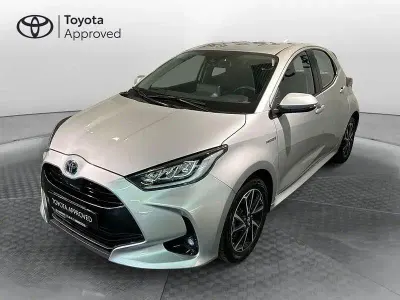 Usata Toyota Yaris Hybrid Trend 116 CV (85 kW) 2022 Argento Berlina