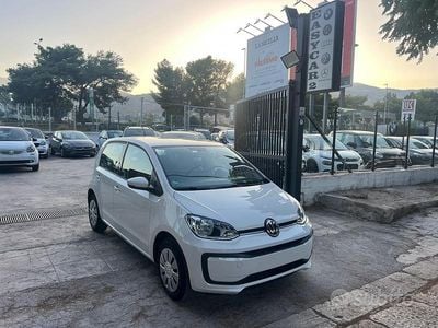Usata VW up! Move 60 CV (44 kW) 2017 Bianco Utilitaria