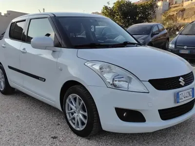 Usata Suzuki Swift GL 93 CV (68 kW) 2012 Bianco Utilitaria