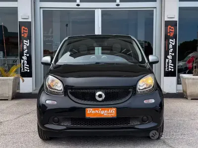 Usata Smart ForFour Passion 71 CV (52 kW) 2015 Nero Utilitaria