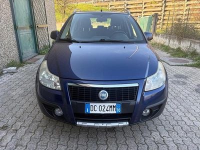Usata Fiat Sedici Emotion 107 CV (78 kW) 2006 Blu SUV