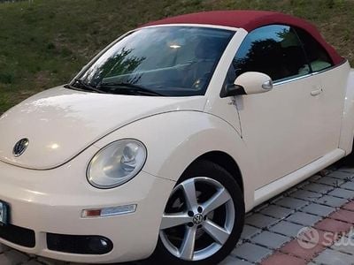 Usata VW New Beetle 2010 Utilitaria